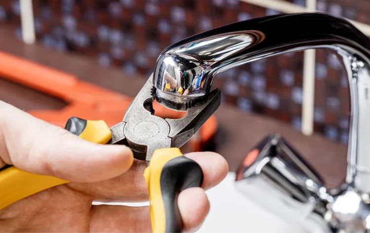 Installing a new kitchen faucet